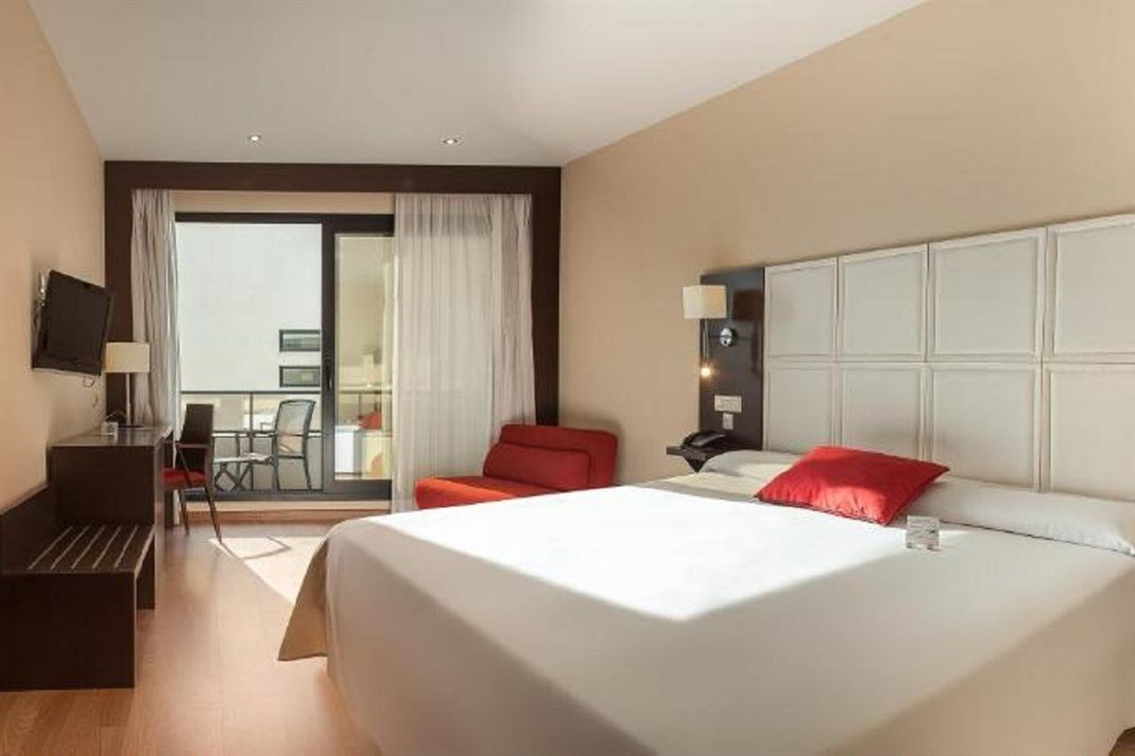 Rh Don Carlos & Hotel